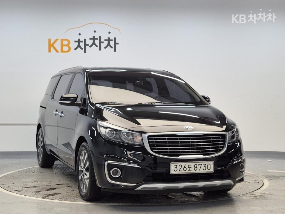Kia Carnival — miniaturë 4