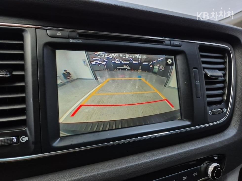 Kia Carnival — miniaturë 14