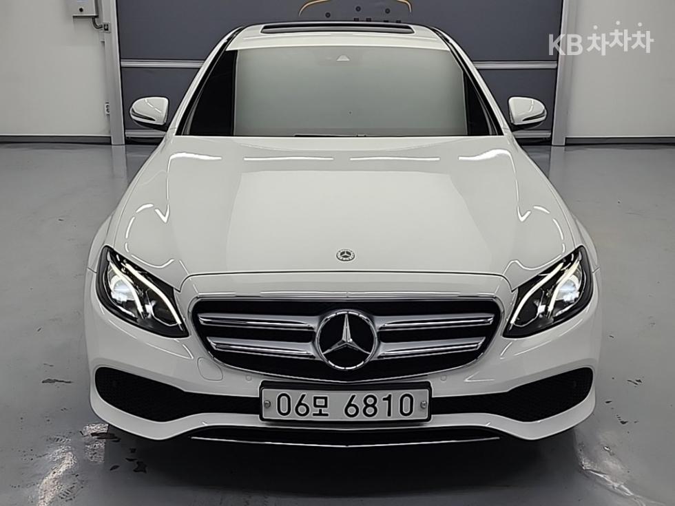 Mercedes-Benz E-klasse — miniaturë 2