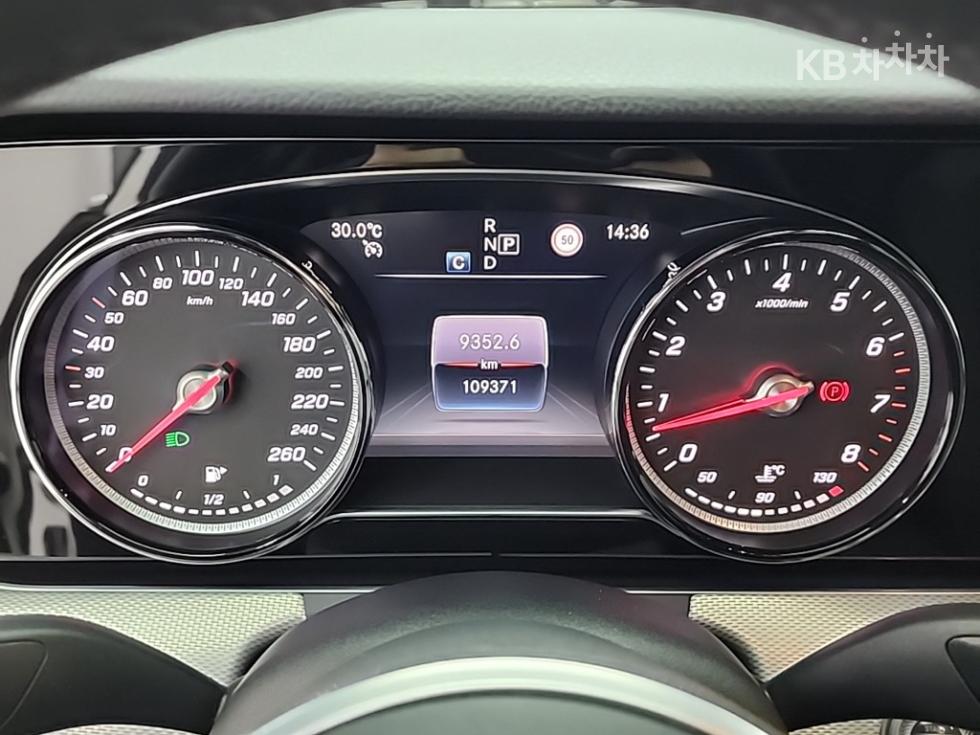 Mercedes-Benz E-klasse — miniaturë 6