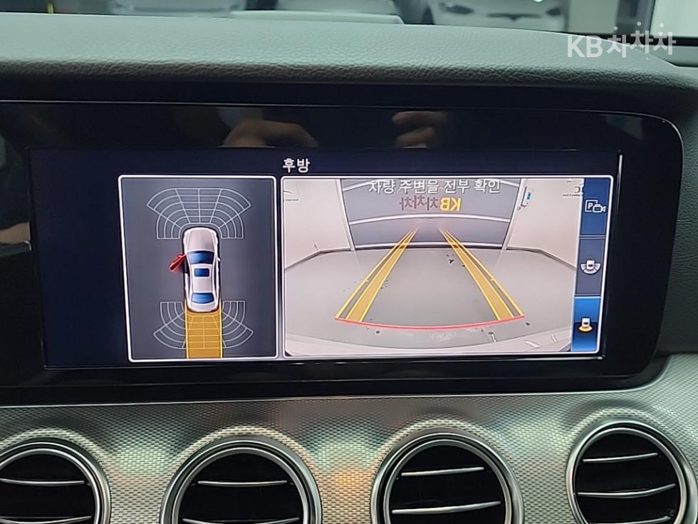Mercedes-Benz E-klasse — miniaturë 16