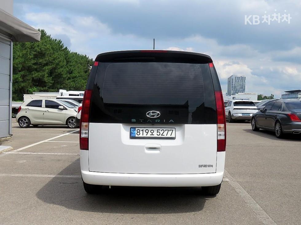 Hyundai Staria — miniaturë 3