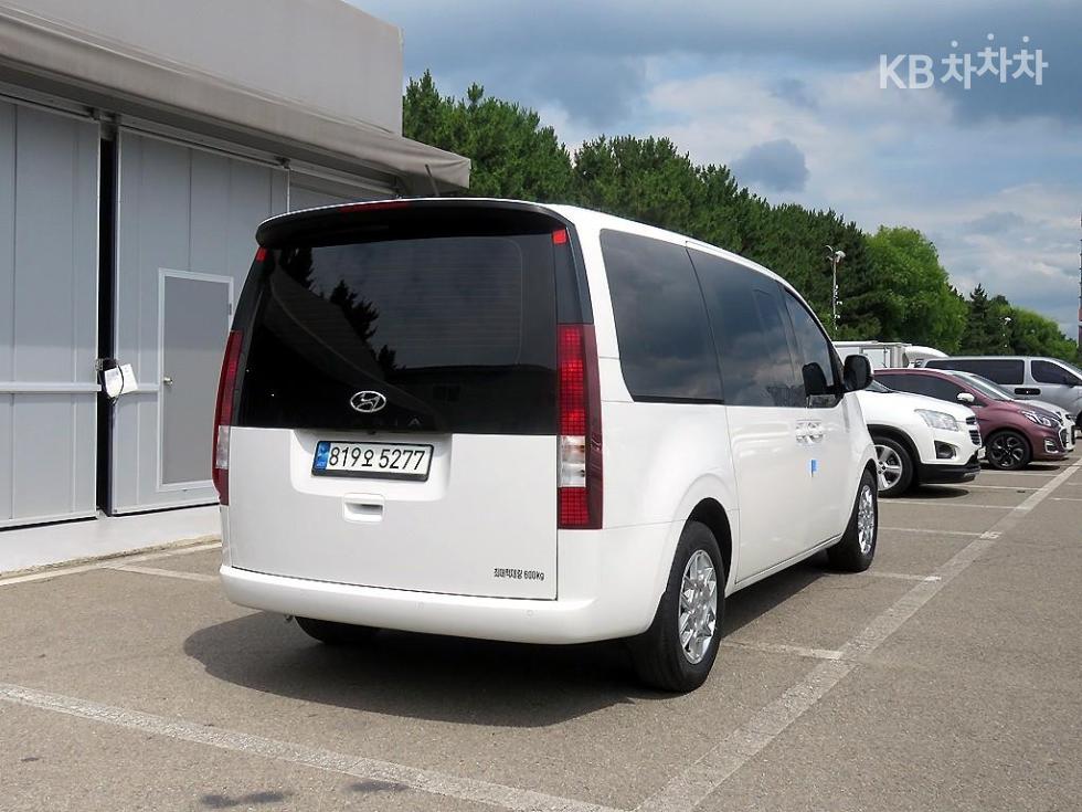 Hyundai Staria — miniaturë 4