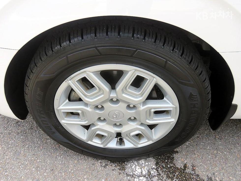 Hyundai Staria — miniaturë 18