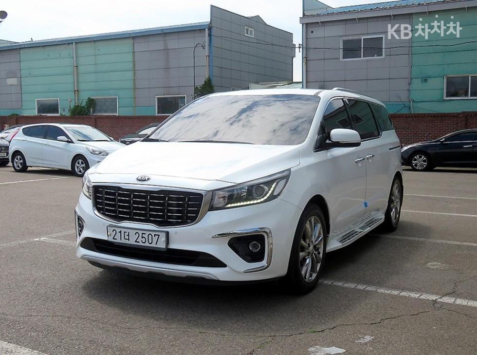 Kia Carnival — miniaturë 2