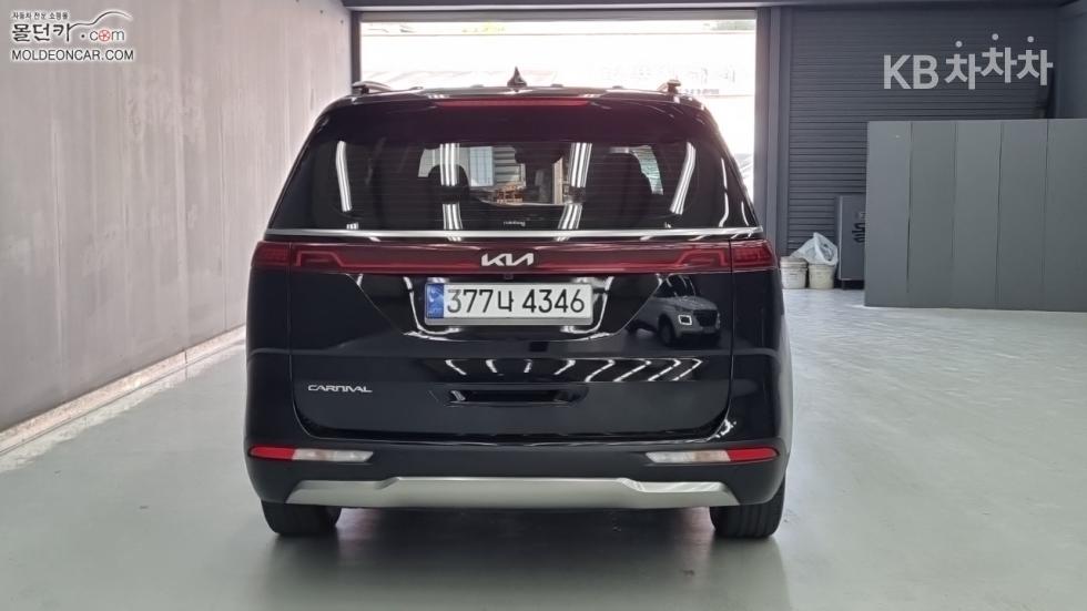 Kia Carnival — miniaturë 4