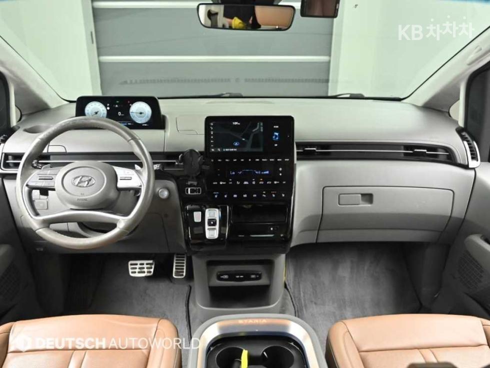 Hyundai Staria — miniaturë 7