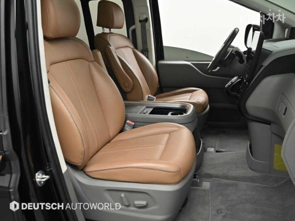 Hyundai Staria — miniaturë 10