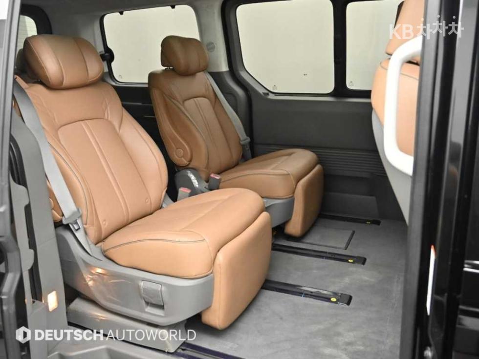 Hyundai Staria — miniaturë 12