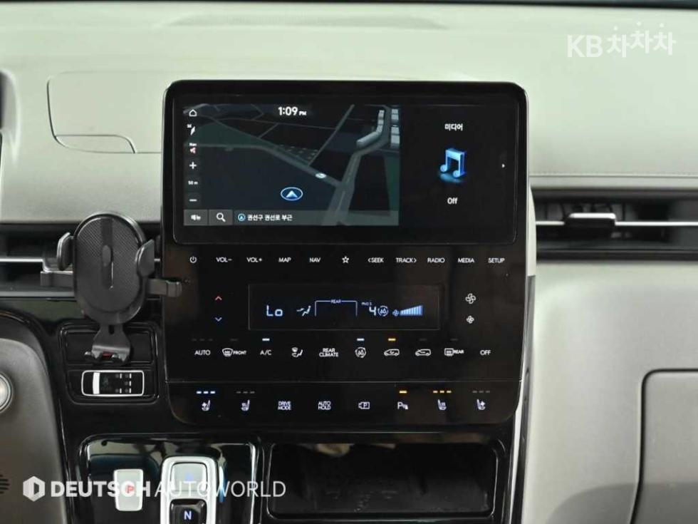 Hyundai Staria — miniaturë 14