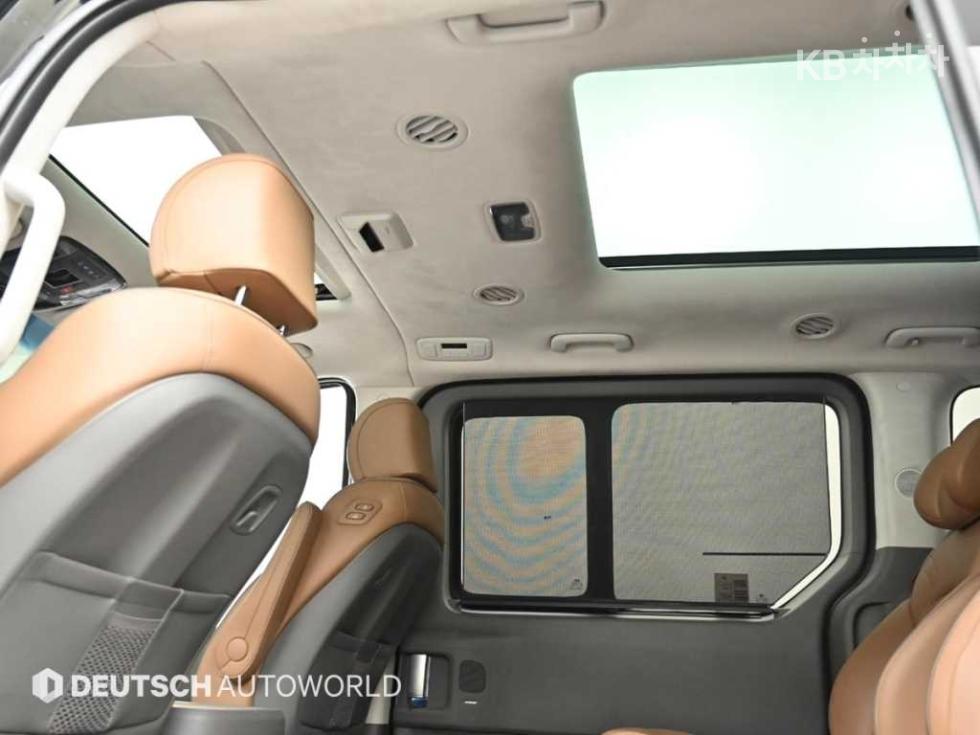 Hyundai Staria — miniaturë 18