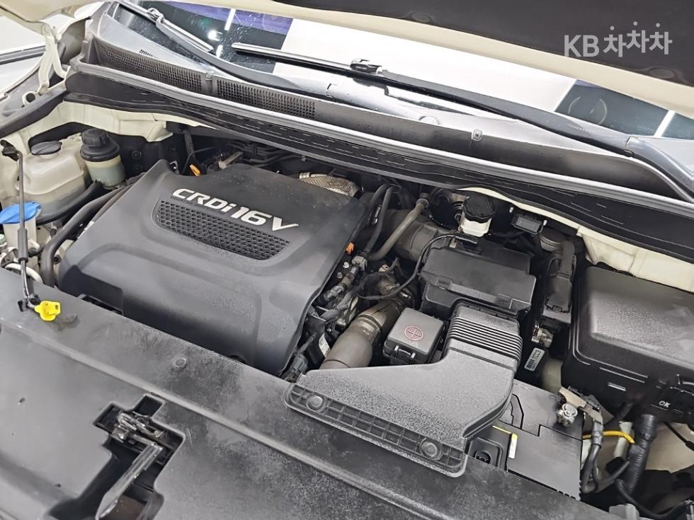 Kia Carnival — miniaturë 5