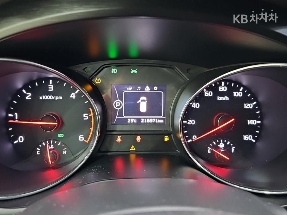 Kia Carnival — miniaturë 6