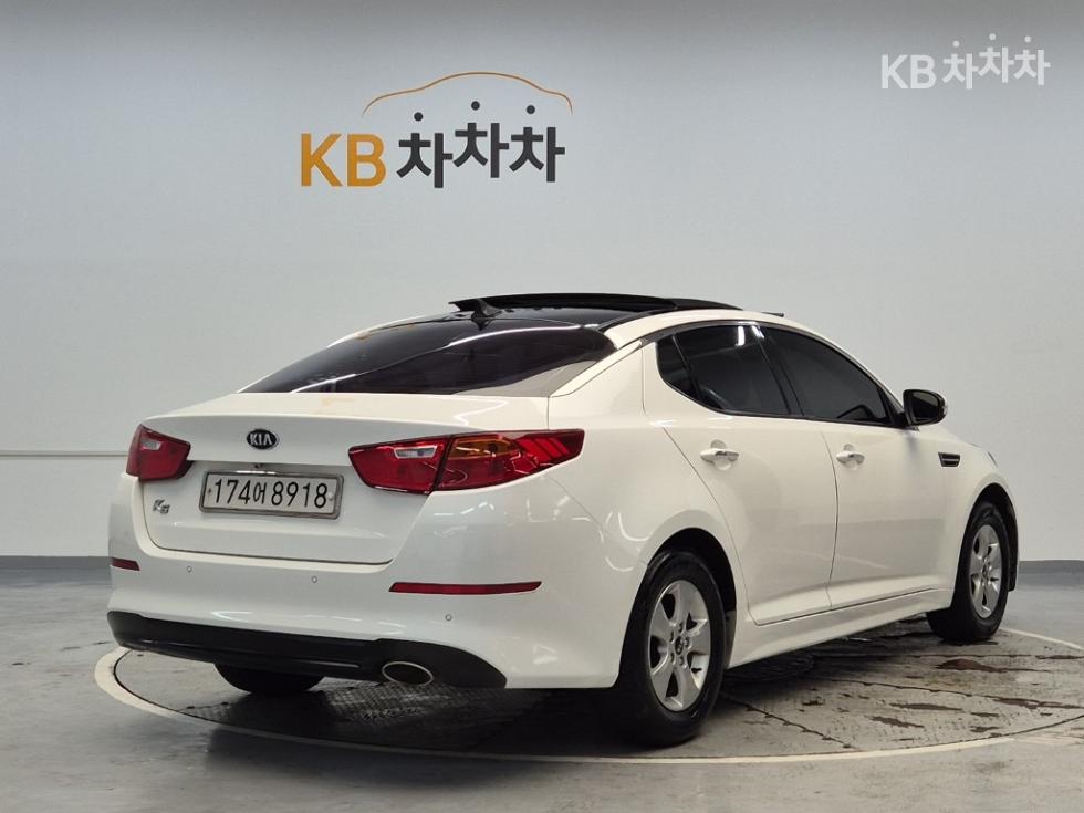 Kia K5 — miniaturë 3