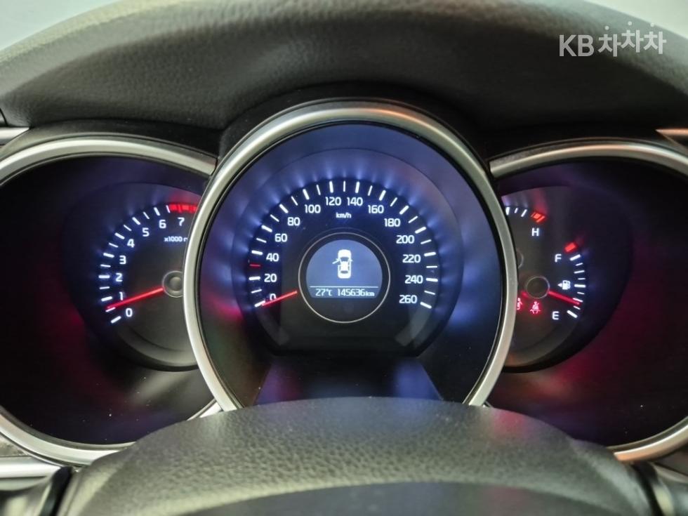 Kia K5 — miniaturë 6