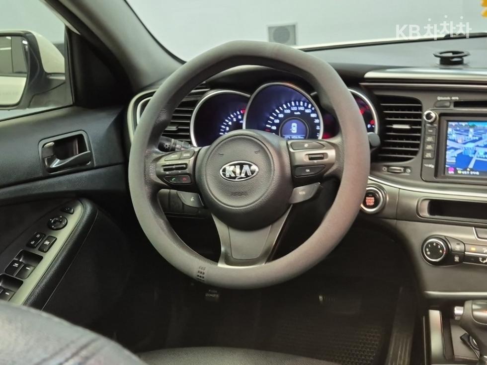 Kia K5 — miniaturë 9