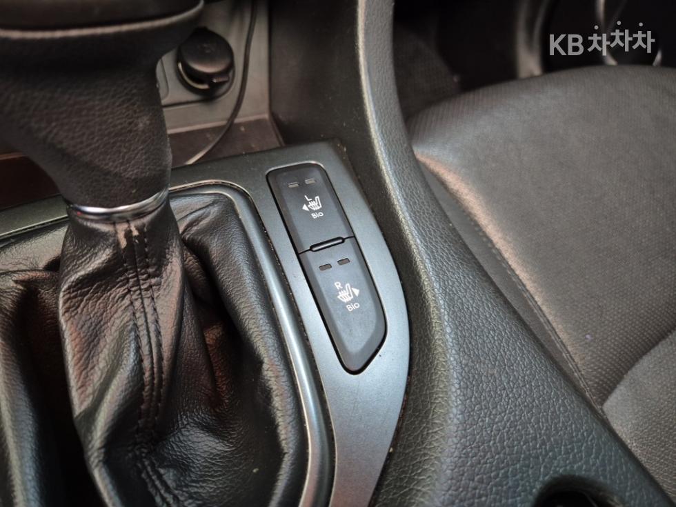 Kia K5 — miniaturë 16