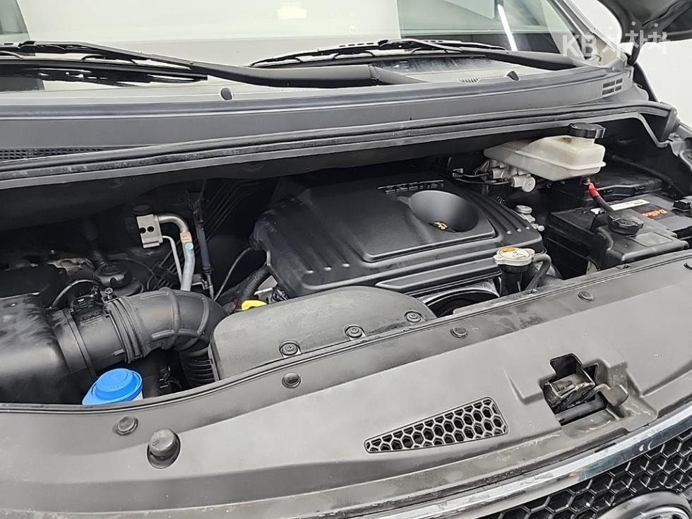 Hyundai Starex — miniaturë 5