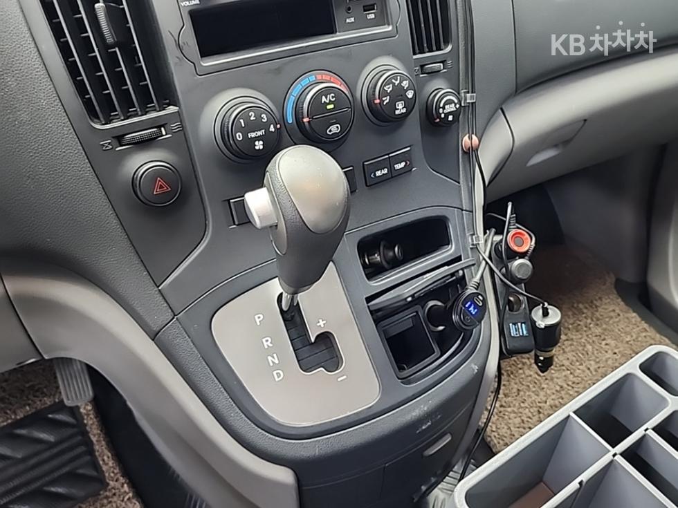 Hyundai Starex — miniaturë 8