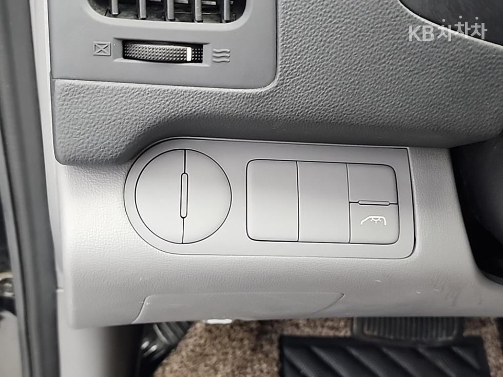Hyundai Starex — miniaturë 17