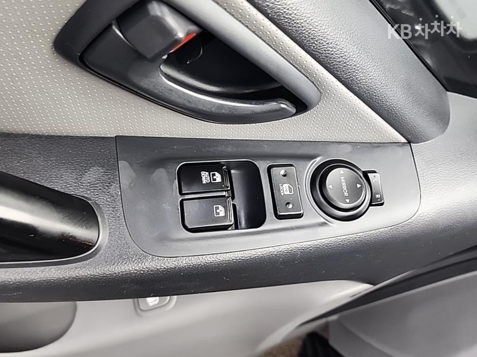 Hyundai Starex — miniaturë 18