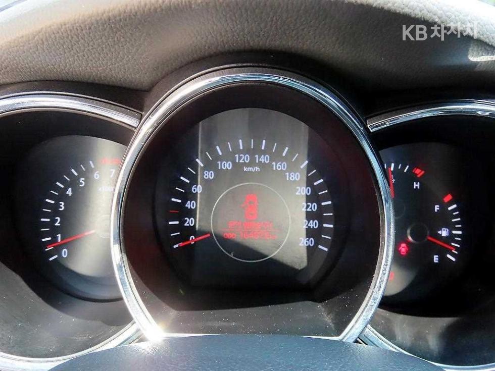 Kia K5 — miniaturë 9