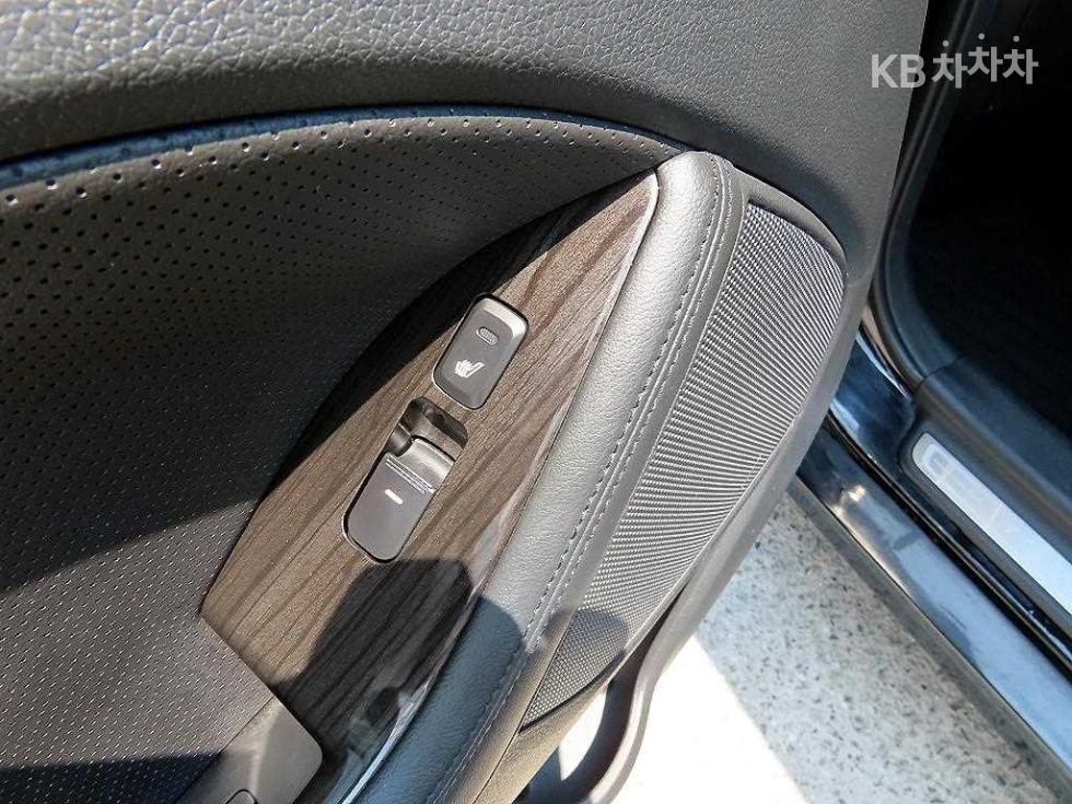 Kia K5 — miniaturë 16
