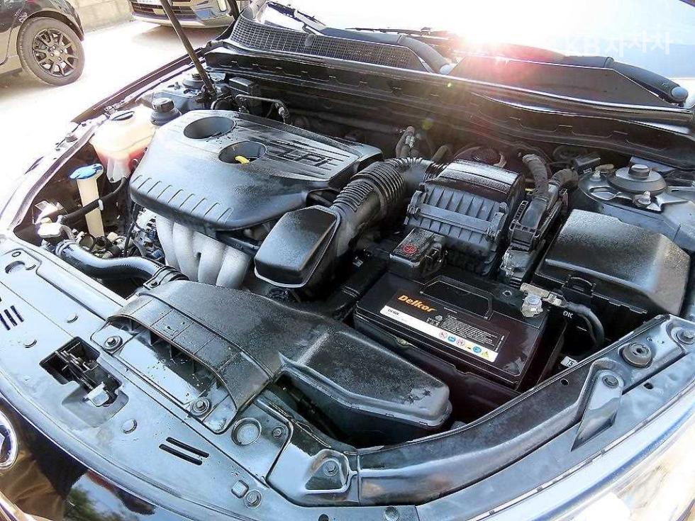 Kia K5 — miniaturë 19