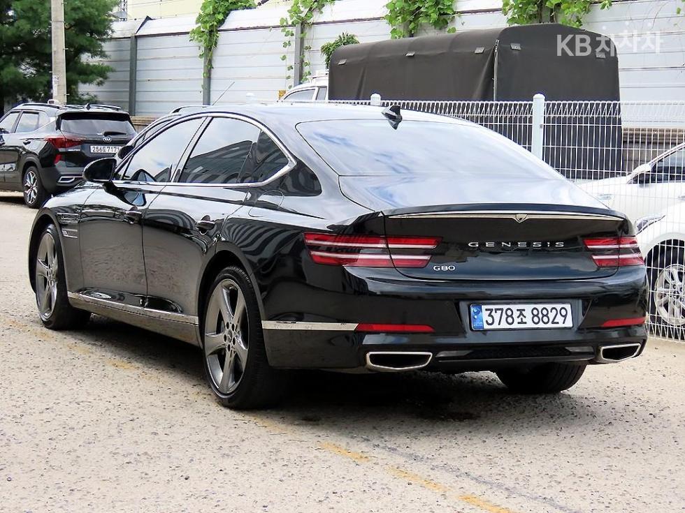 Genesis G80 — miniaturë 3