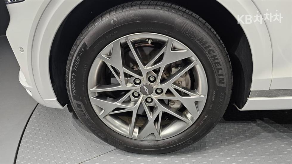 2023 Genesis GV70 photo