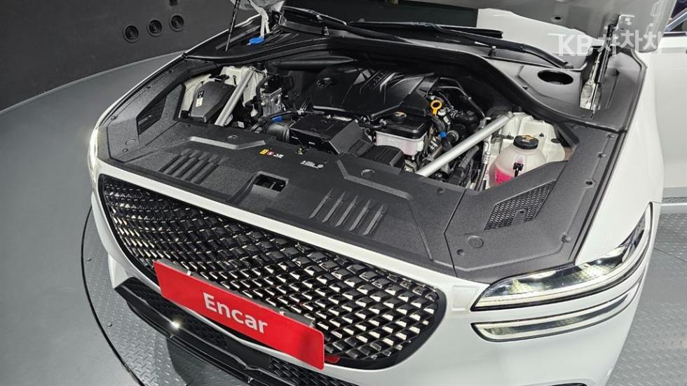 2023 Genesis GV70 photo