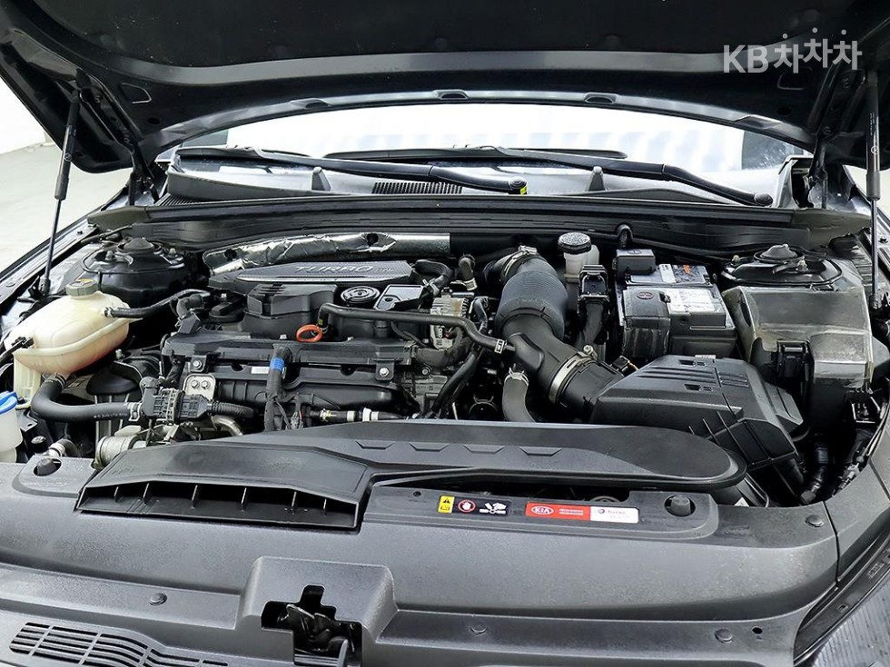 Kia K5 — miniaturë 8