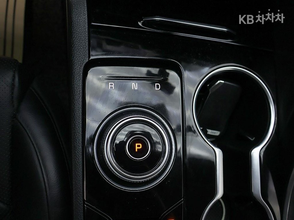 Kia K5 — miniaturë 10
