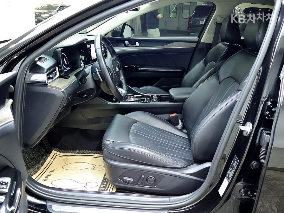 Kia K5 — miniaturë 11