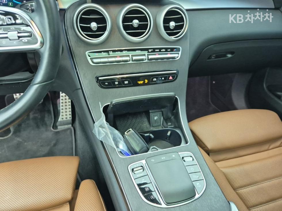 Mercedes-Benz GLC — miniaturë 10