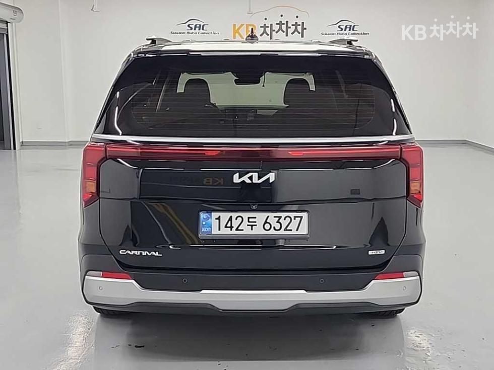 Kia Carnival — miniaturë 3