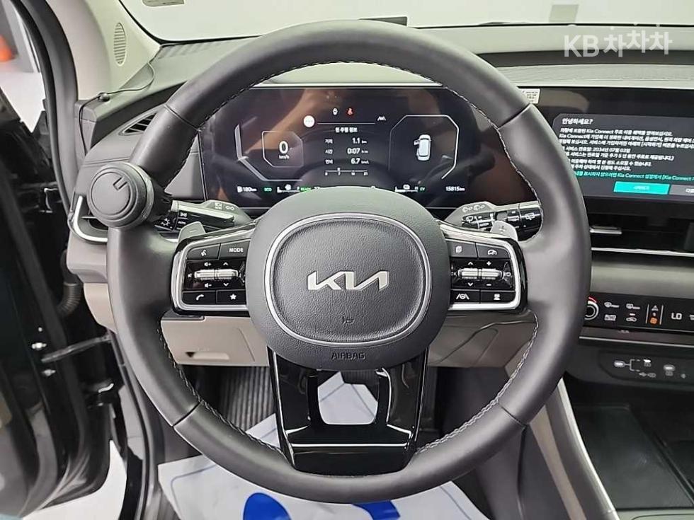 Kia Carnival — miniaturë 9