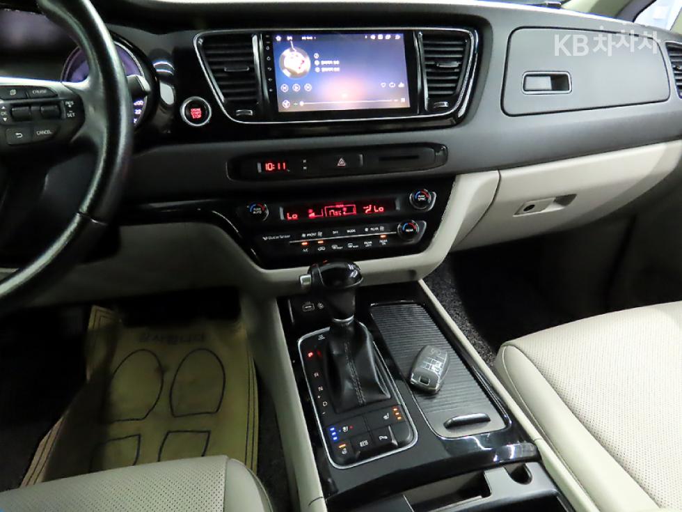 Kia Carnival — miniaturë 12