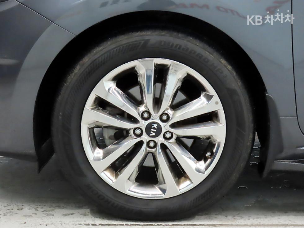 Kia Carnival — miniaturë 20