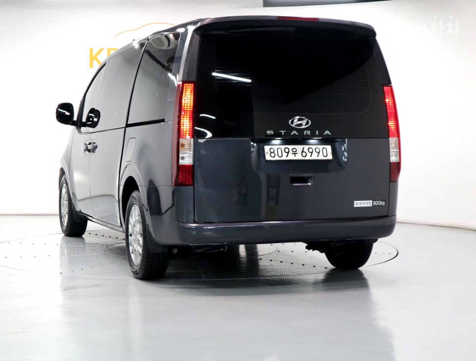 Hyundai Staria — miniaturë 4