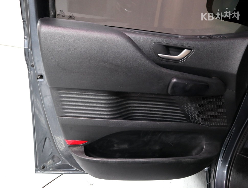 Hyundai Staria — miniaturë 8