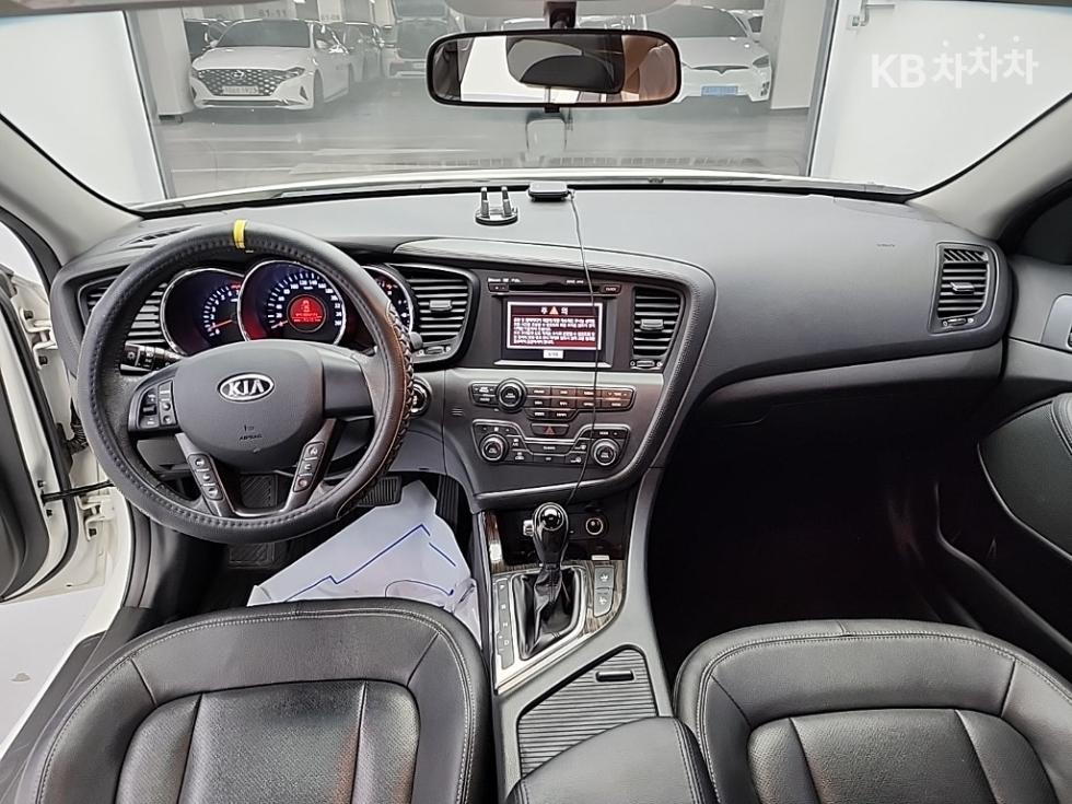 Kia K5 — miniaturë 7