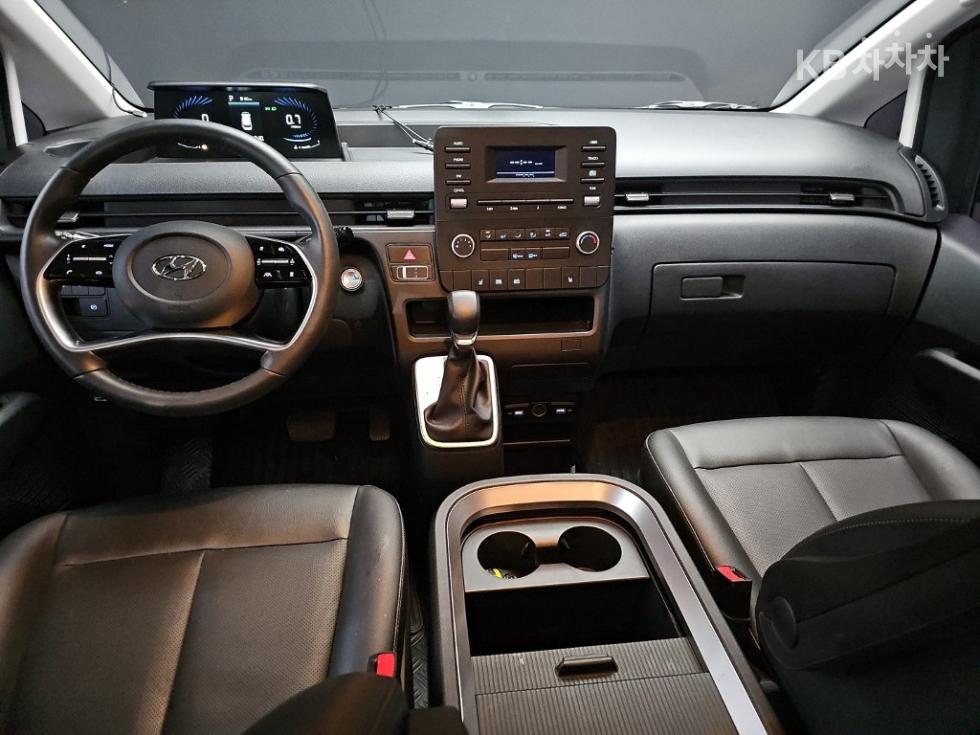Hyundai Staria — miniaturë 7