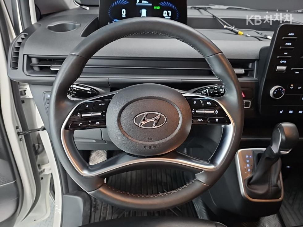 Hyundai Staria — miniaturë 9