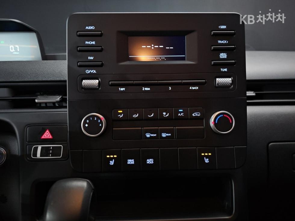 Hyundai Staria — miniaturë 10