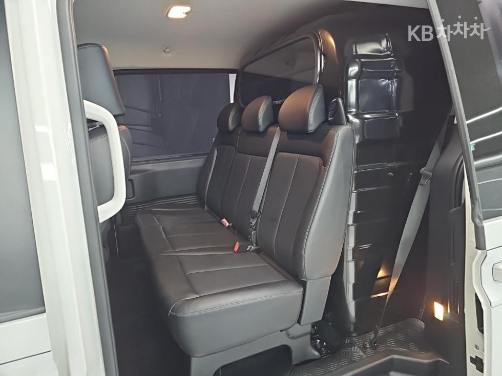 Hyundai Staria — miniaturë 12