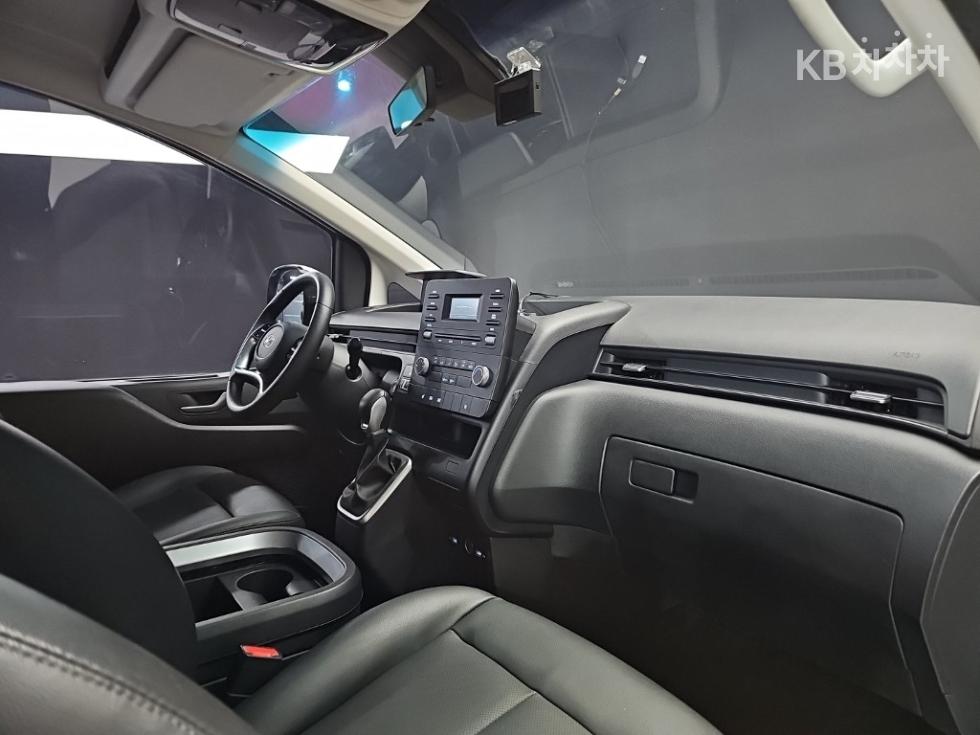 Hyundai Staria — miniaturë 17
