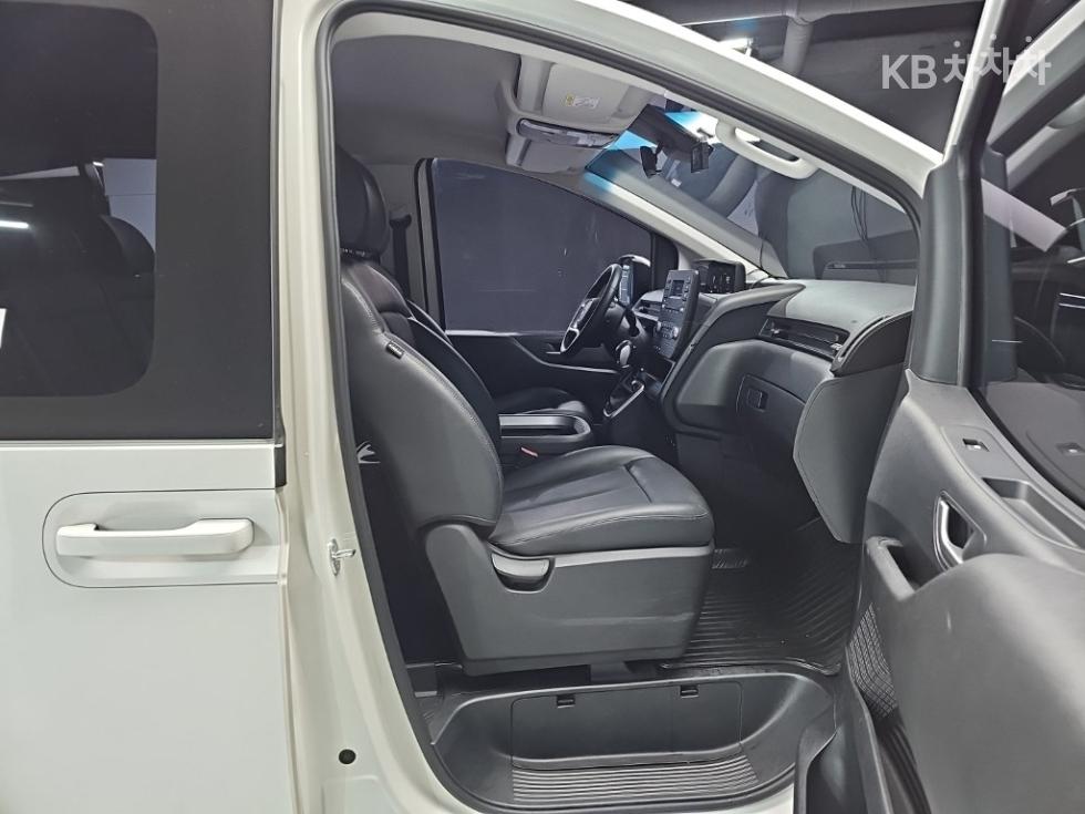 Hyundai Staria — miniaturë 18