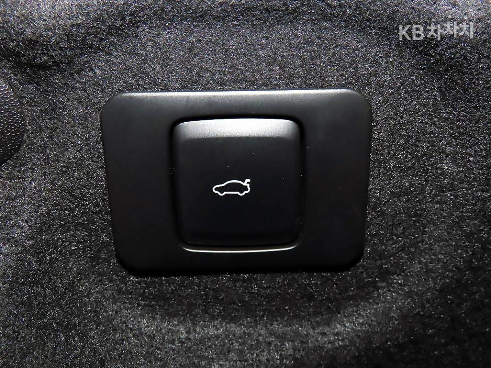 Lincoln MKZ — miniaturë 17