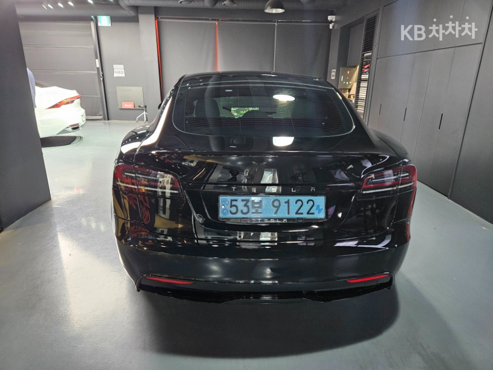 Tesla Model S — miniaturë 3